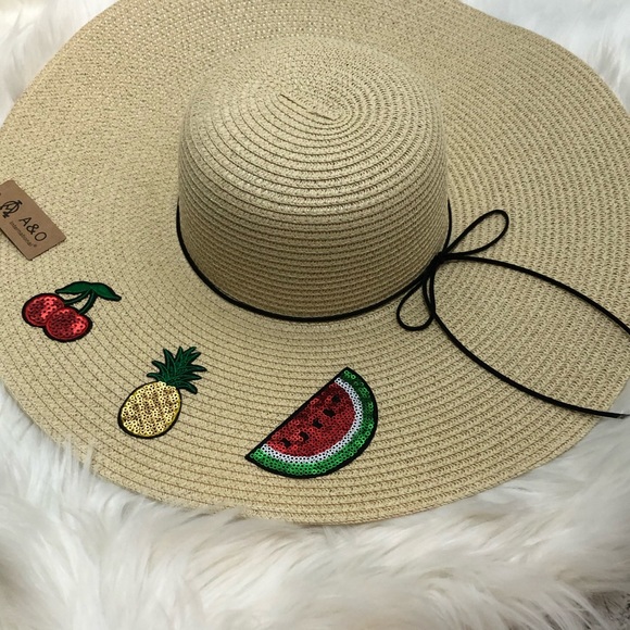 Straw Sequin Patch Beach Hat - Picture 2 of 5